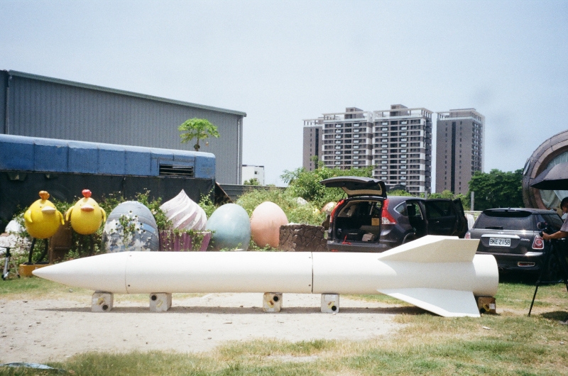 高俊宏《三山禁》作品：〈天馬飛彈〉，FRP雕塑，2022